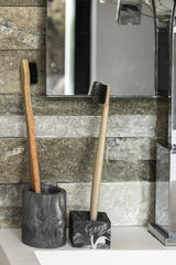 Porte-brosse à dents marbré noir en Jesmonite