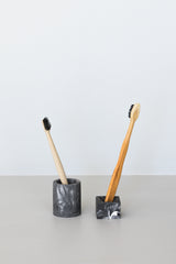 Porte-brosse à dents solo marbré noir en Jesmonite